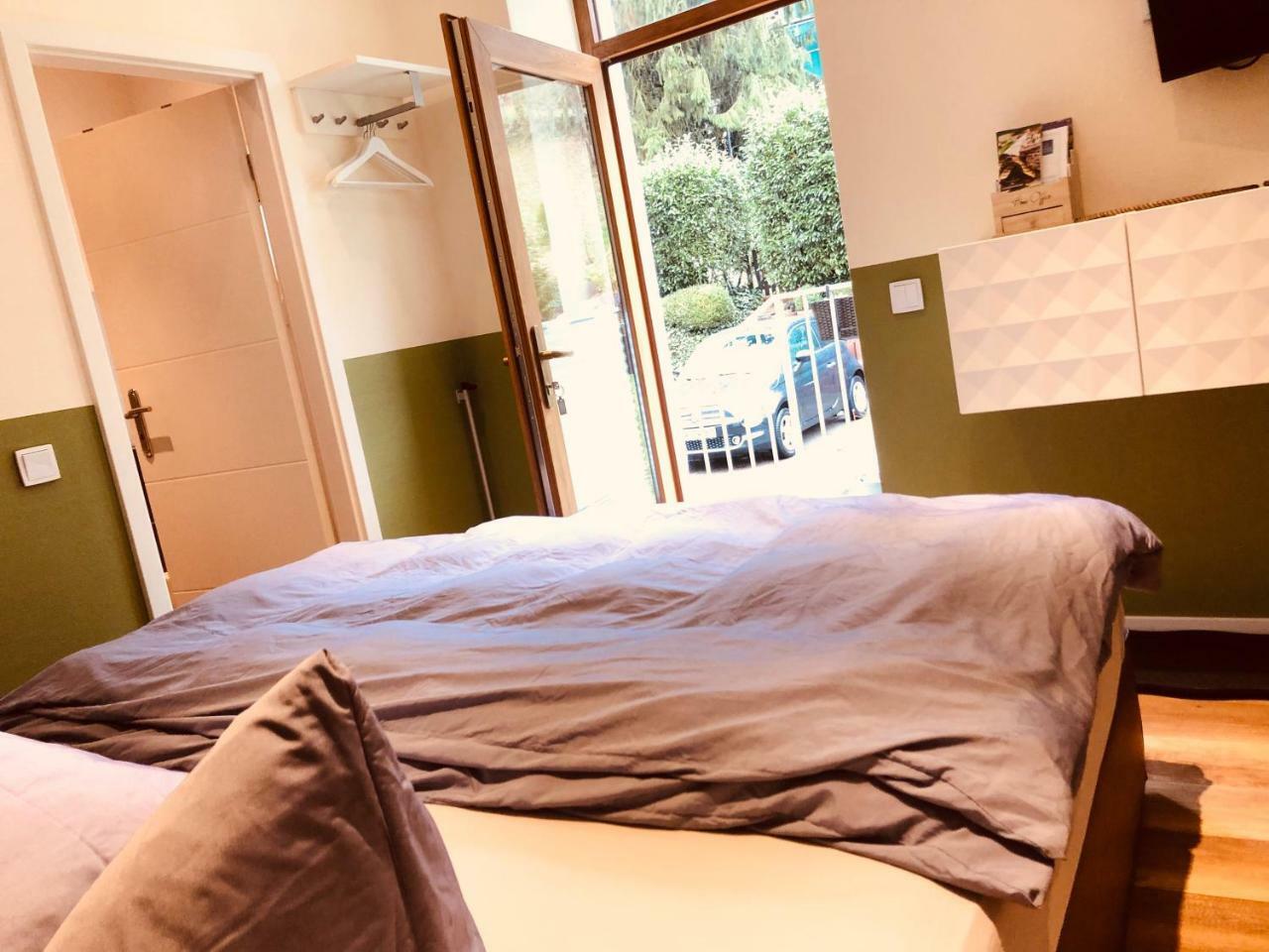 Business-Lodging Apartmenthaus Höhr-Grenzhausen Kültér fotó